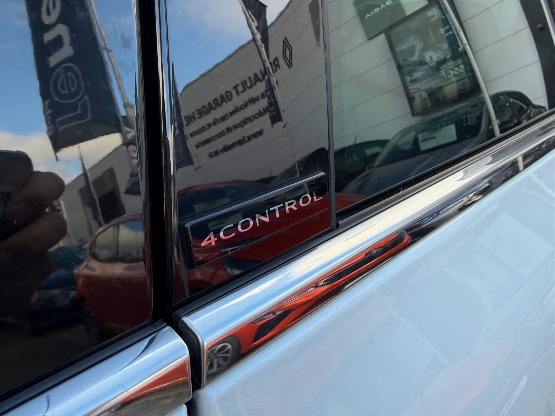 ESPACE V INITIALE PARIS 2.0L BLUEDCI 200CV EDC 7PL