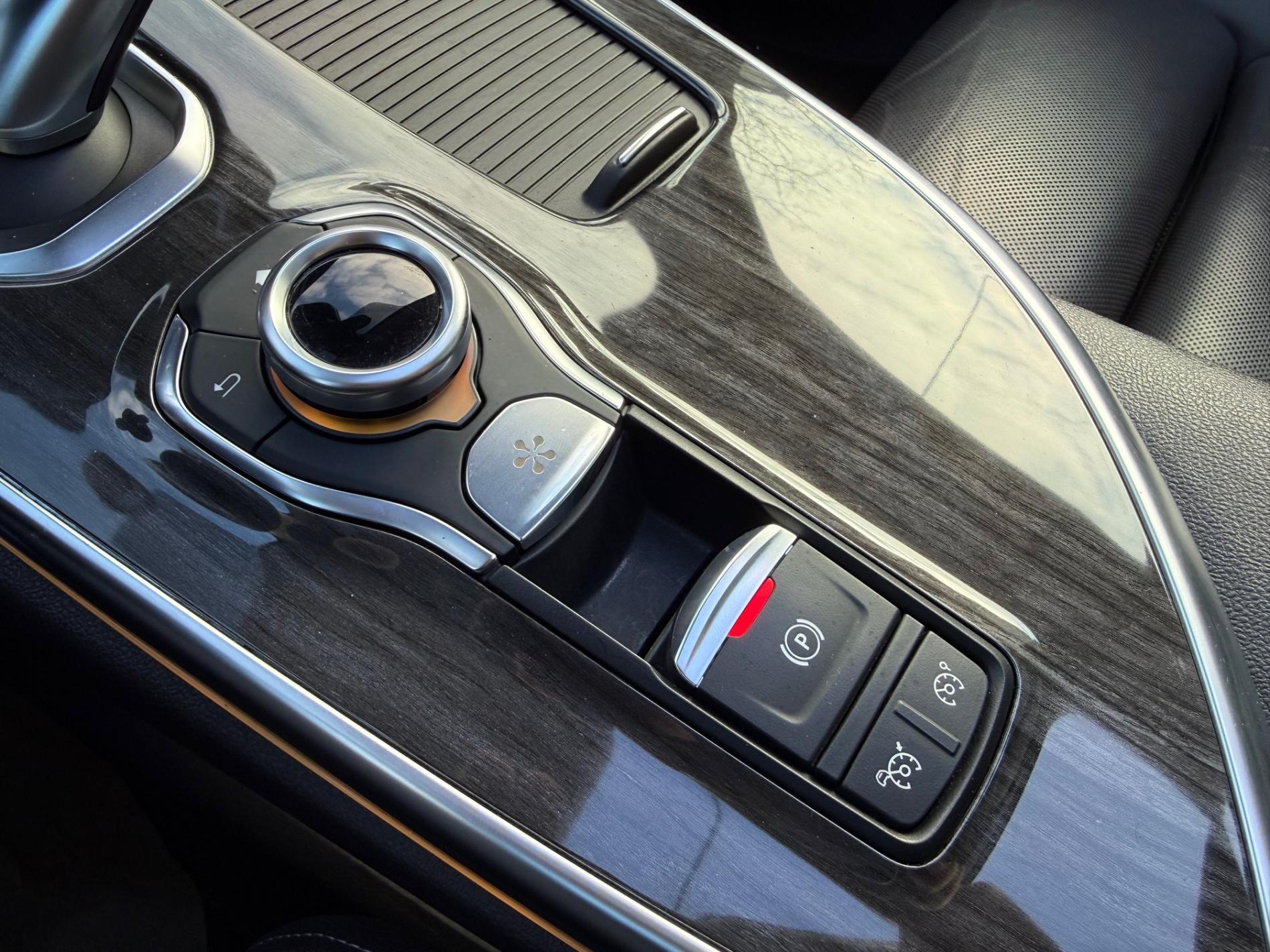 ESPACE V INITIALE PARIS 2.0L BLUEDCI 200CV EDC 7PL