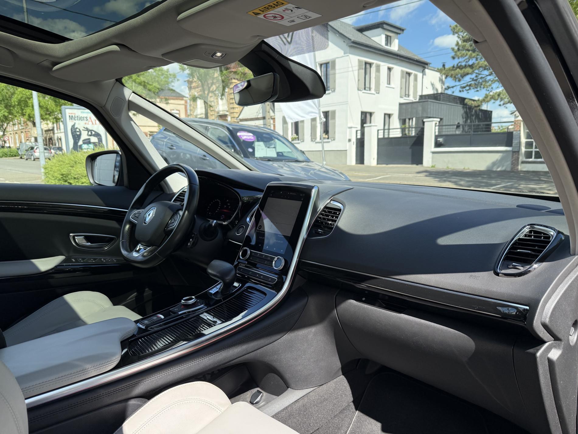 ESPACE V INITIALE PARIS 2.0L BLUEDCI 200CV EDC 7PL