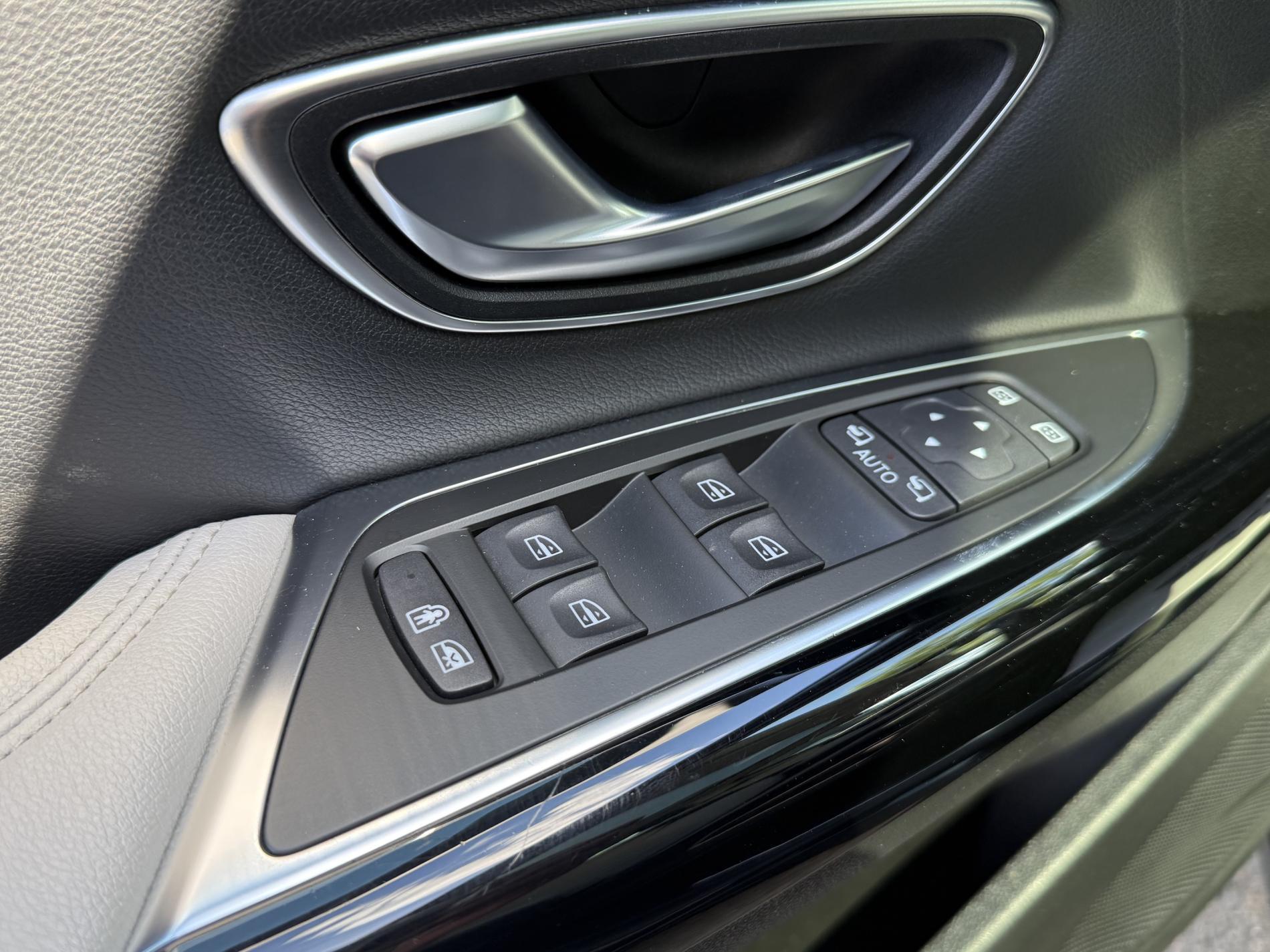 ESPACE V INITIALE PARIS 2.0L BLUEDCI 200CV EDC 7PL