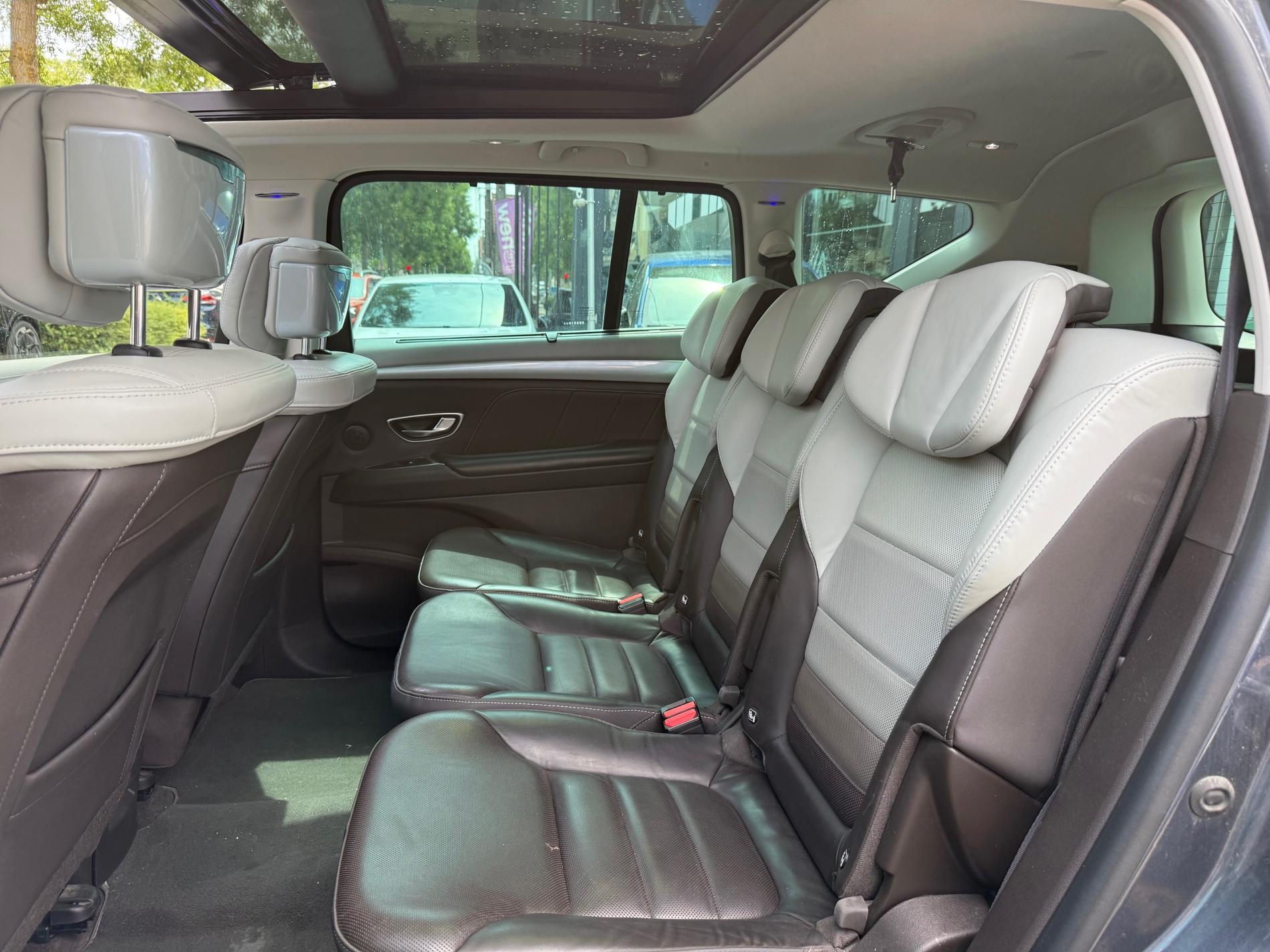 ESPACE V INITIALE PARIS 2.0L BLUEDCI 200CV EDC 7PL