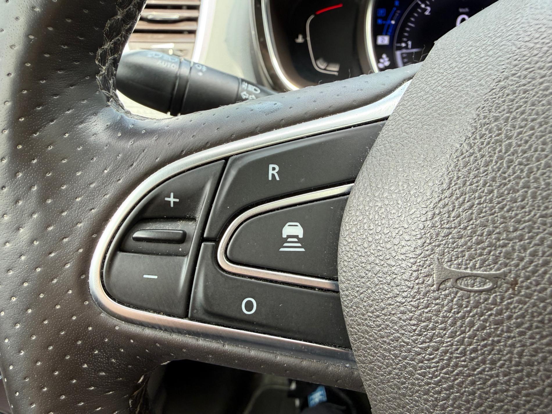 ESPACE V INITIALE PARIS 2.0L BLUEDCI 200CV EDC 7PL