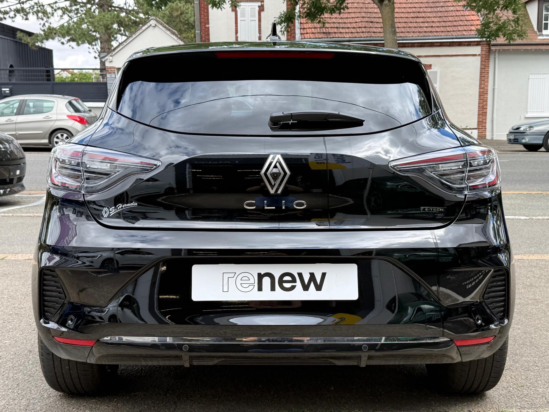 RENAULT CLIO V