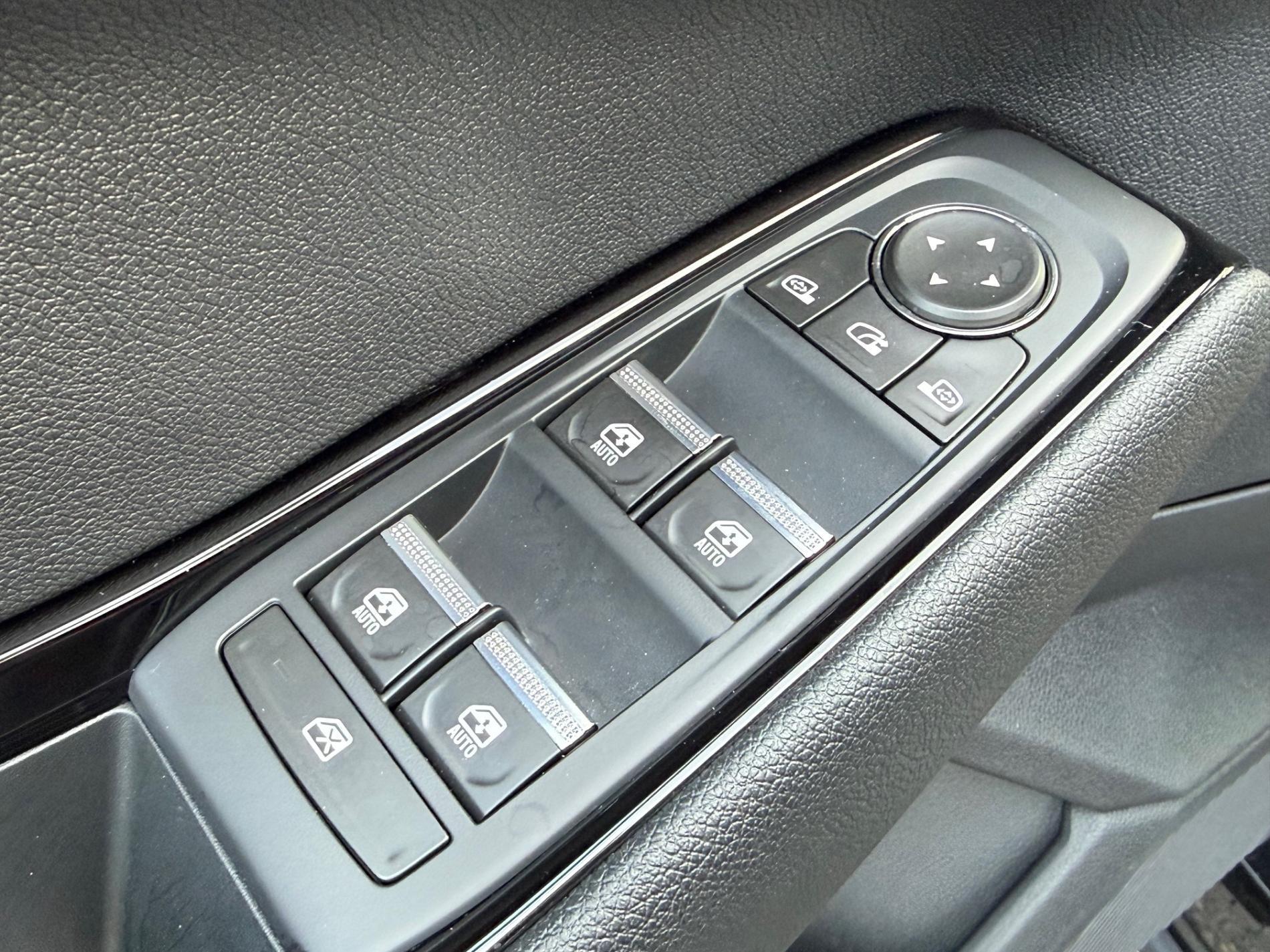 AUSTRAL ICONIC 1.2L E TECH 200CV